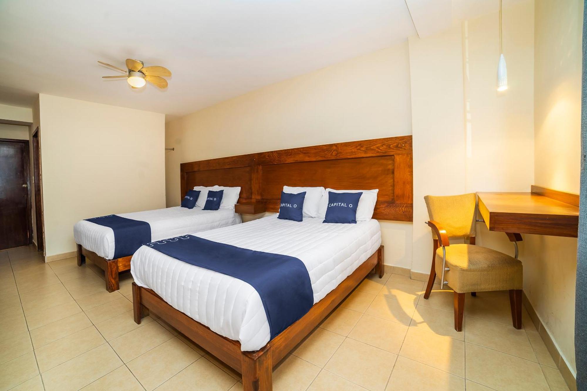 Hotel Casa Blanca Celaya  Bagian luar foto