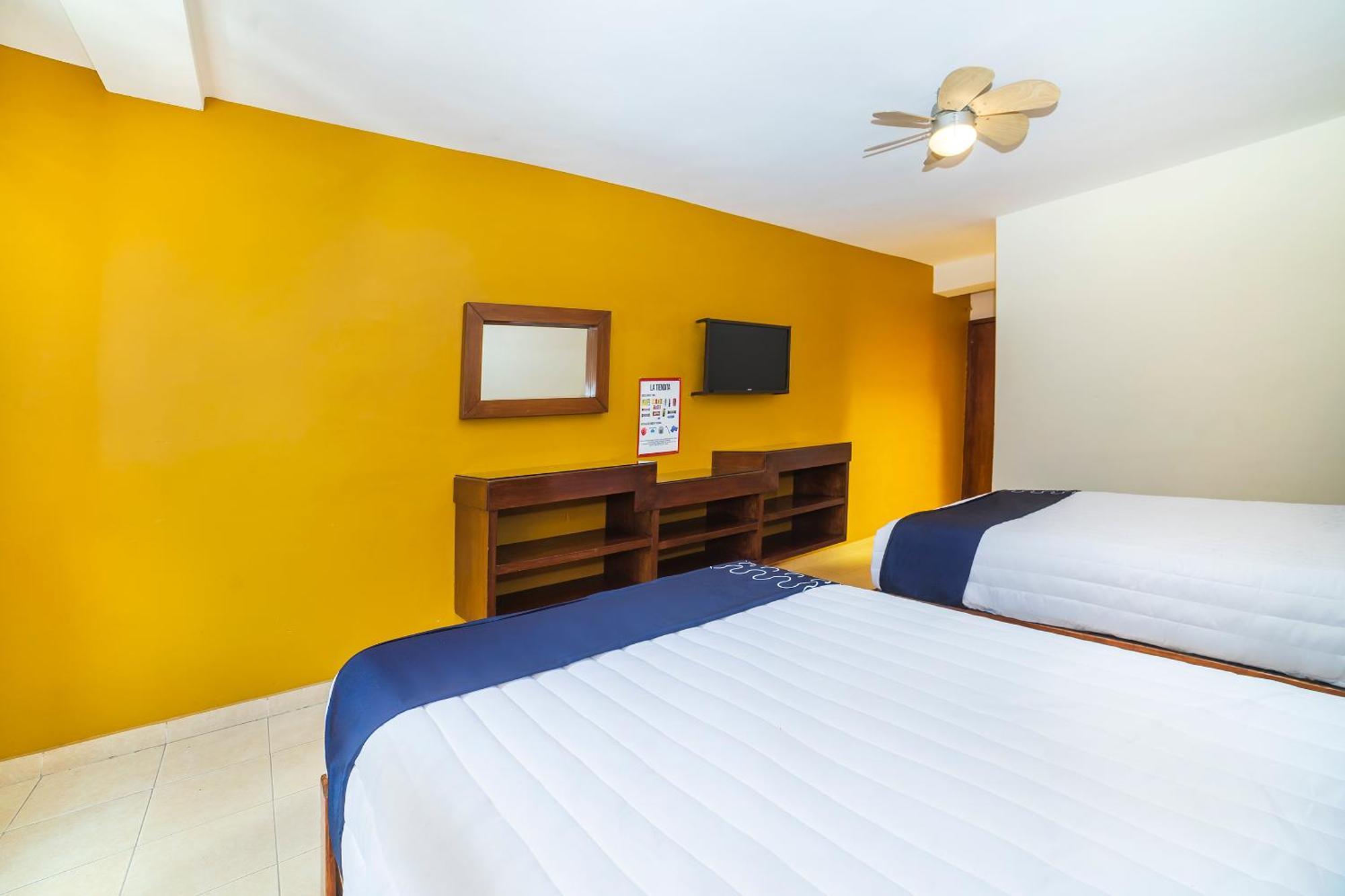 Hotel Casa Blanca Celaya  Bagian luar foto
