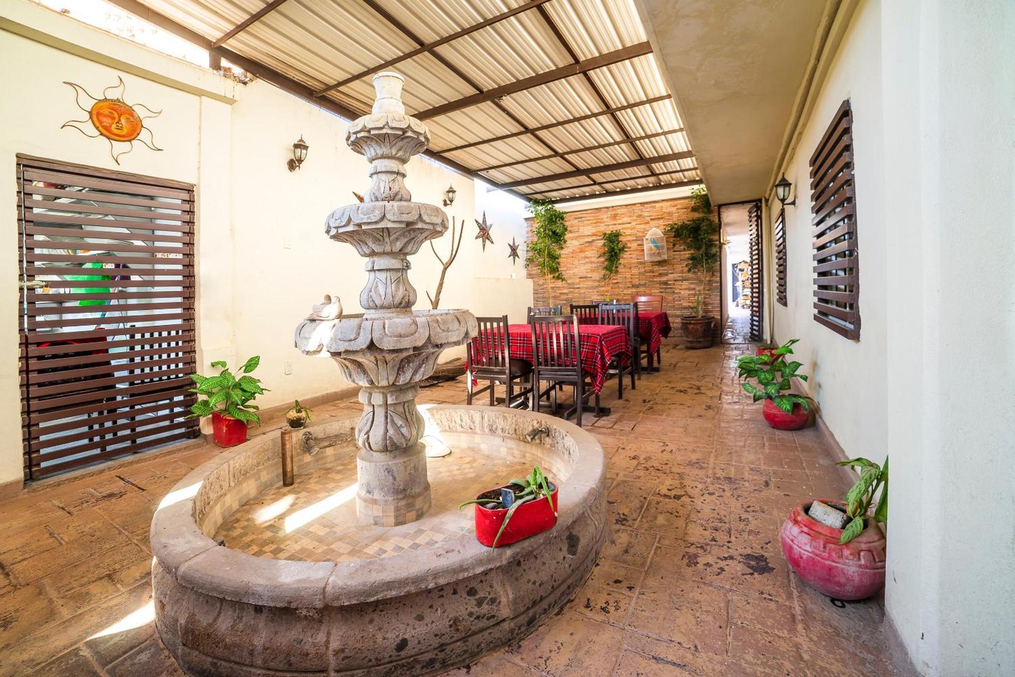 Hotel Casa Blanca Celaya  Bagian luar foto